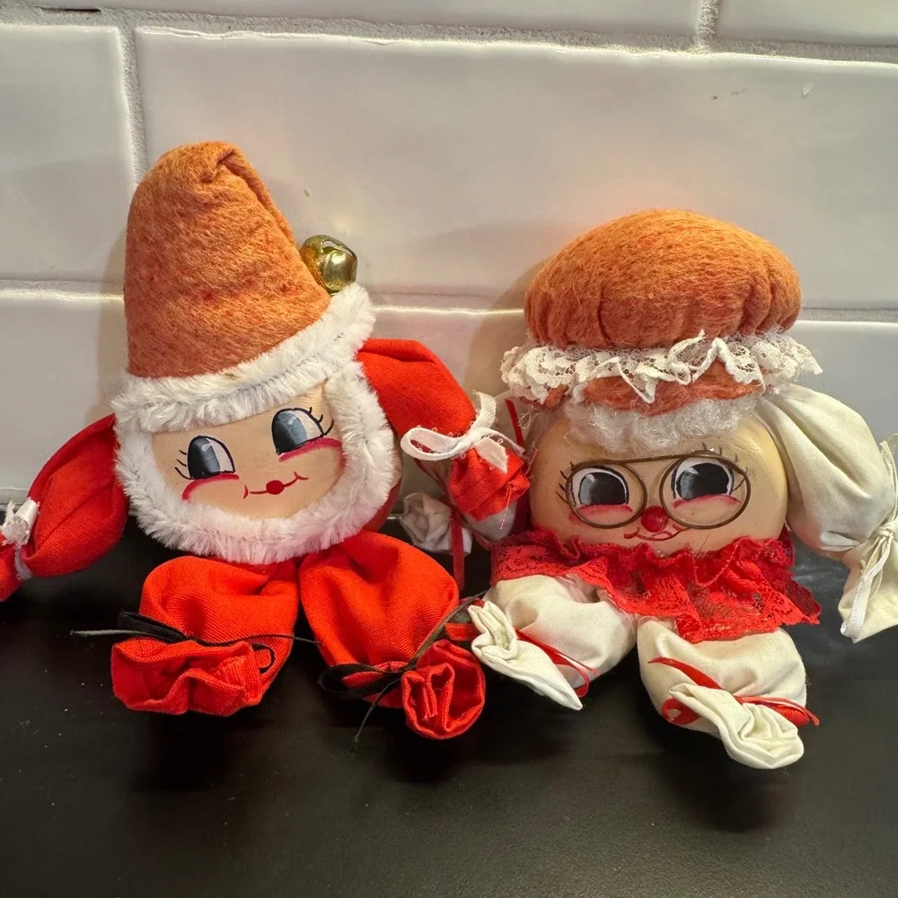 Wood Head Christmas Ornaments Shelf sitters Red White Vintage Kitschy Set
